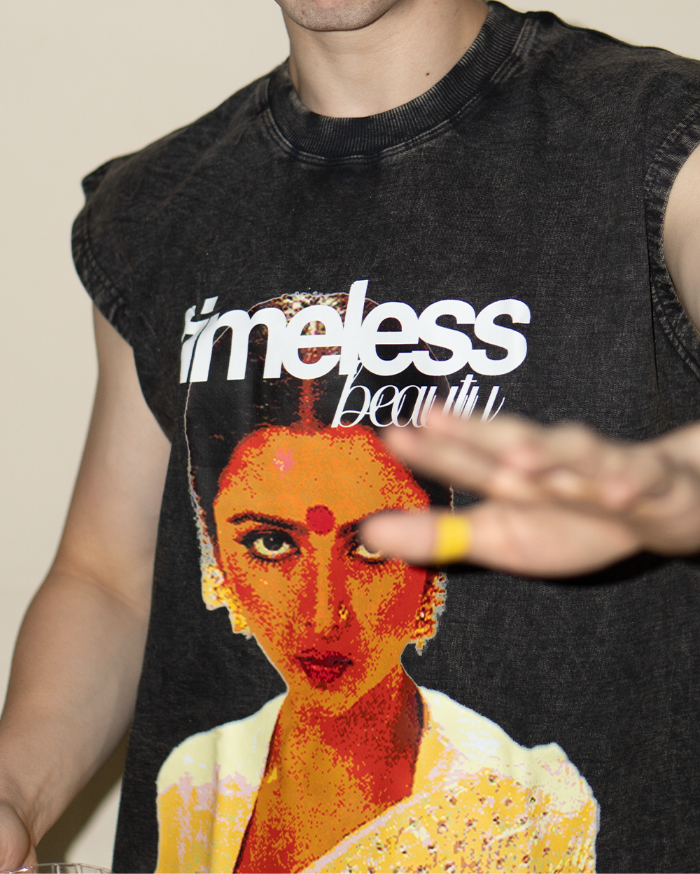 TIMELESS BEAUTY VEST